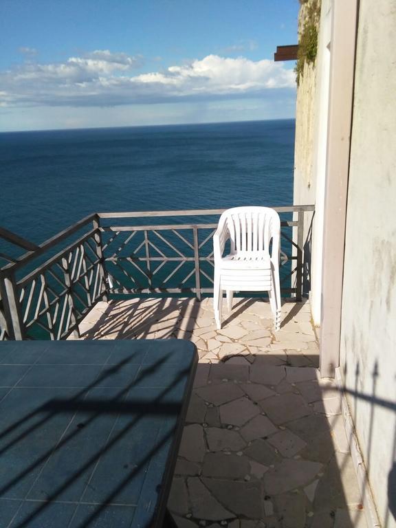 Appartamenti Castello بيسْكيتْشّي المظهر الخارجي الصورة